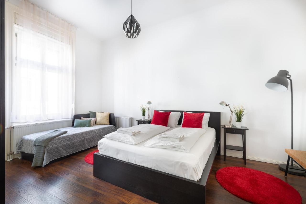 Red Dot One - New Unit In Heart Of Jewish Quarter Apartment Budapest Luaran gambar