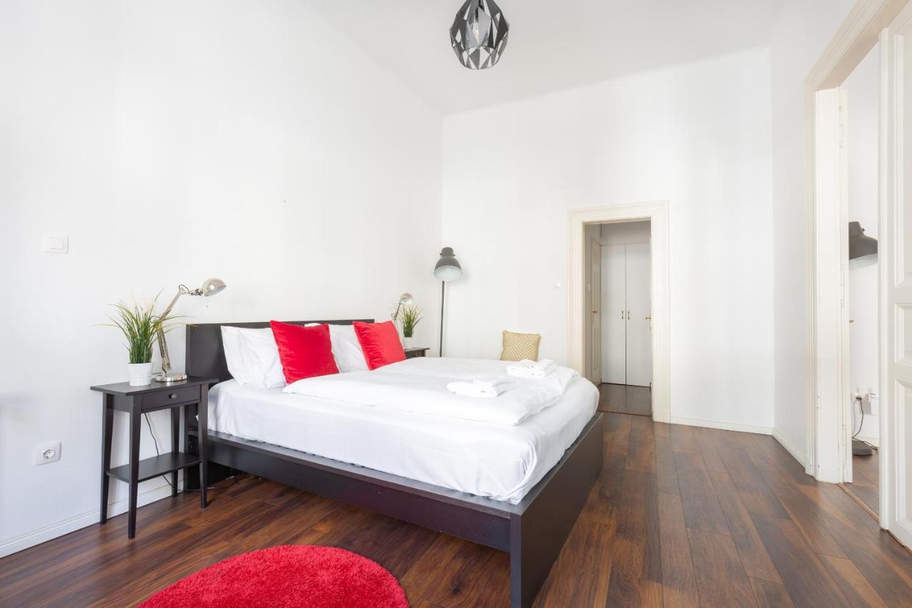 Red Dot One - New Unit In Heart Of Jewish Quarter Apartment Budapest Luaran gambar